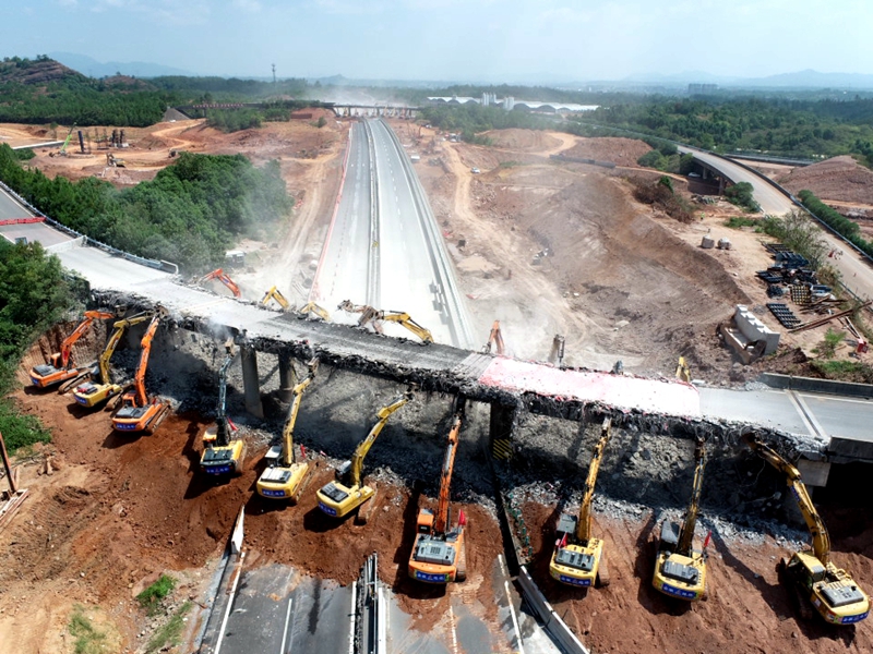 歷時17小時，上饒東樞紐互通項目橋梁拆除圓滿完成3